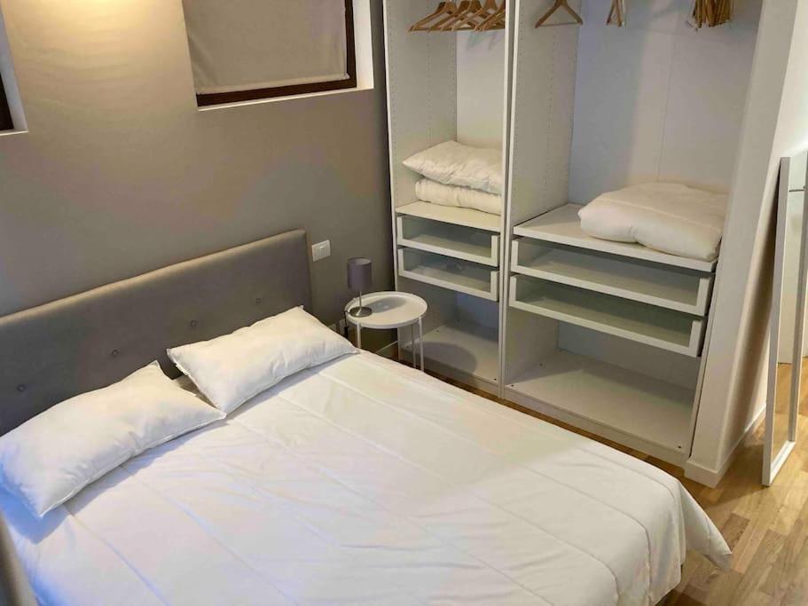 Bilocale Zona Bocconi-navigli Casa vacanze