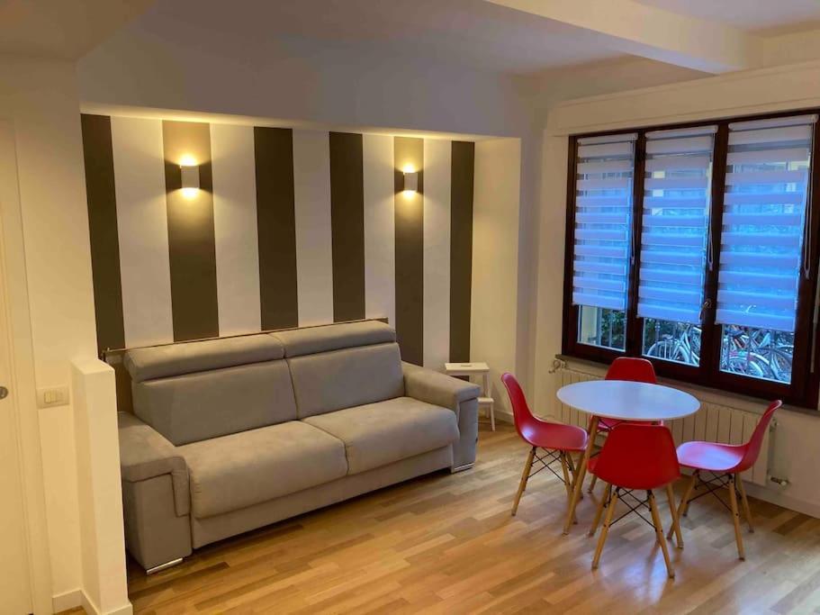 Bilocale Zona Bocconi-navigli Casa vacanze Milano